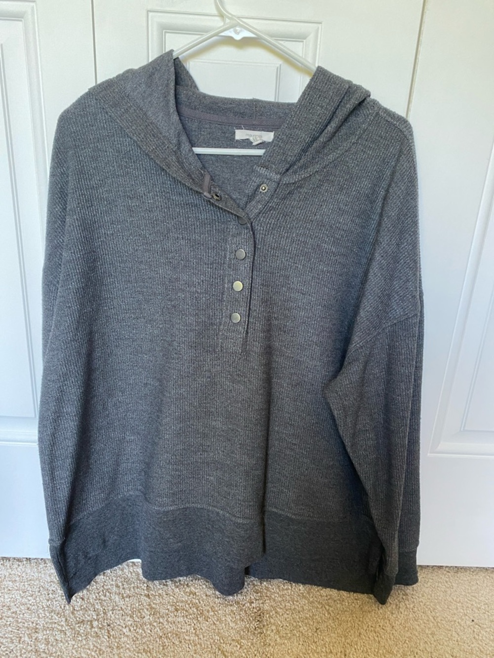 Maurice’s Cozy Hooded Gray Knit Pullover Thermal